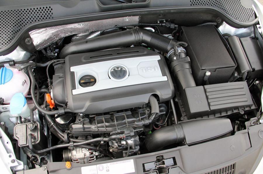  Volkswagen Beetle Turbo 2012 года  (фото 70 из 84)